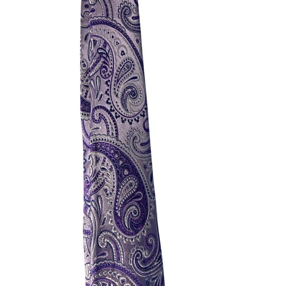 Geoffrey Beene Tie Purple Paisley 100% Silk Necktie - Men's Classic